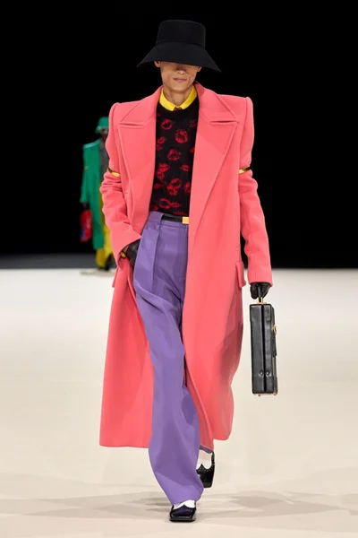 Look 23